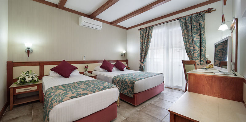 Alaiye Kleopatra Hotel Аланя Екстериор снимка
