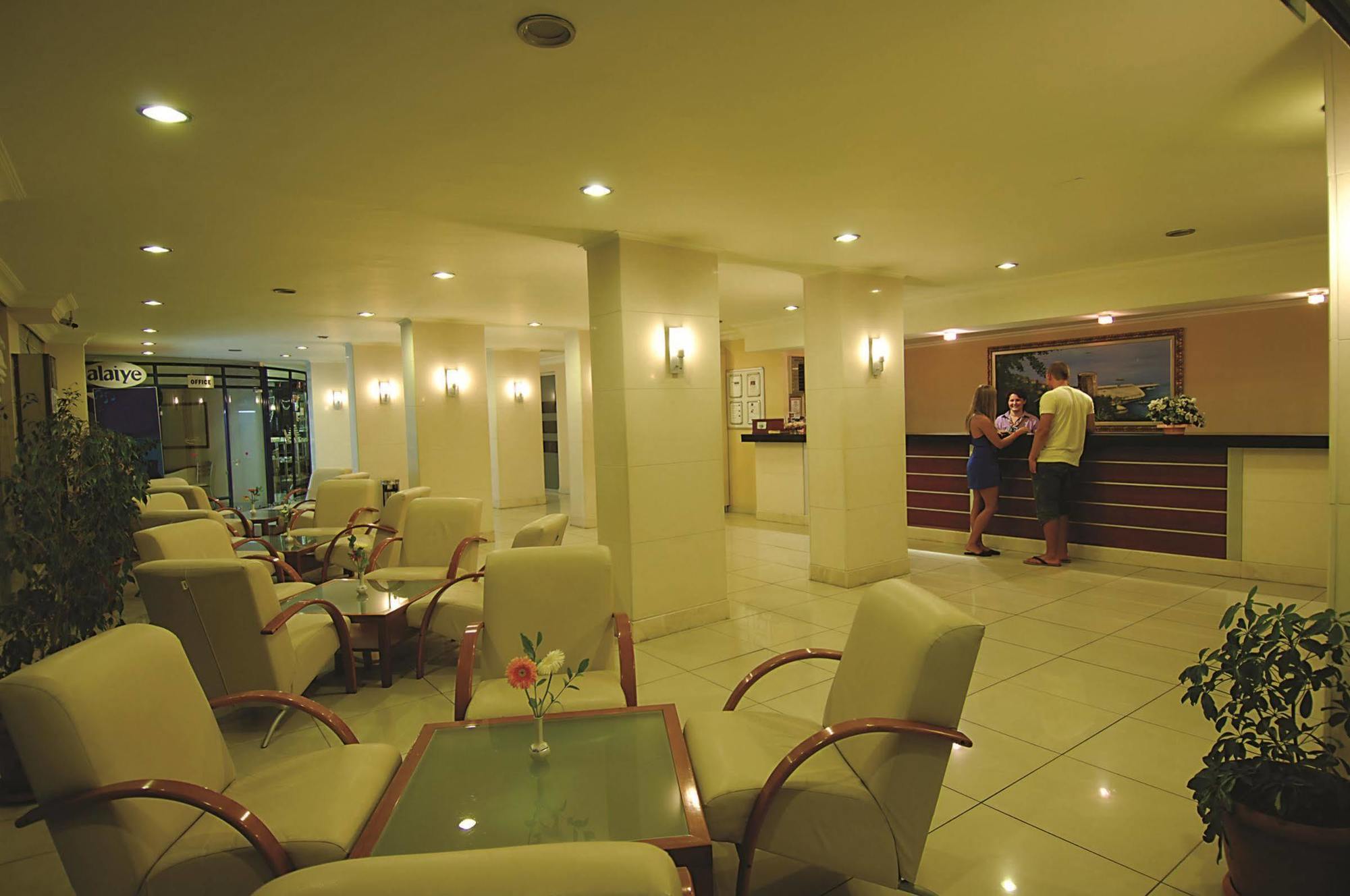 Alaiye Kleopatra Hotel Аланя Екстериор снимка
