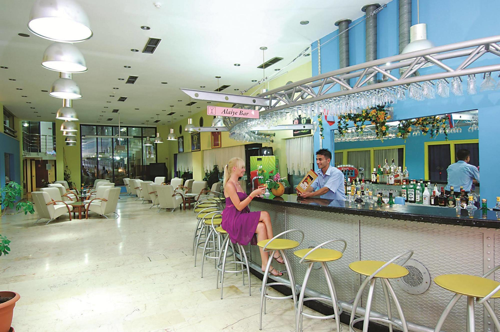 Alaiye Kleopatra Hotel Аланя Екстериор снимка